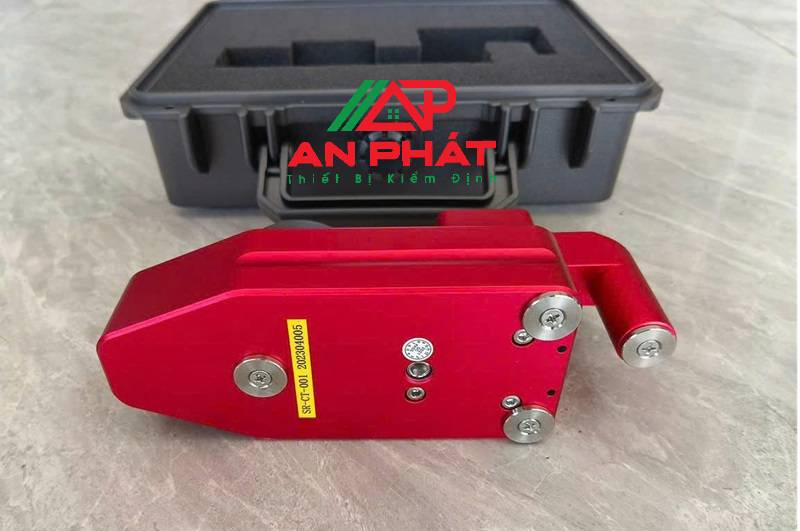 Thiết bị đo chiều dày sơn kẻ đường 3